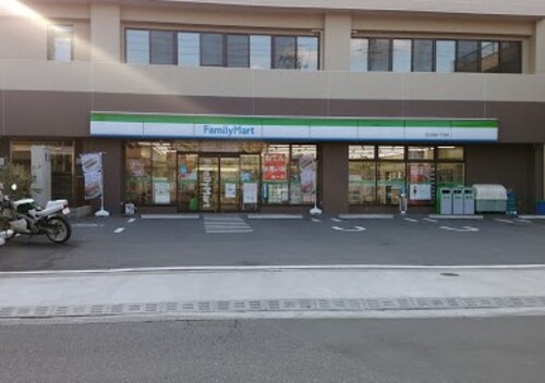 ファミリーマート足立宮城一丁目店