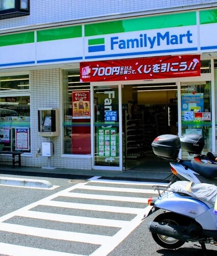 ファミリーマート吉祥寺八幡通り店