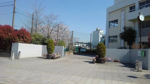 川口市立榛松中学校