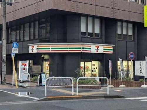 セブンイレブン新宿御苑前本通り店