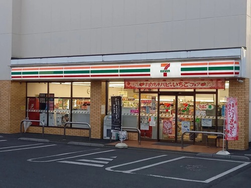 セブンイレブン足立江北1丁目店