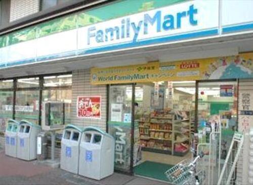 ファミリーマート上池袋店