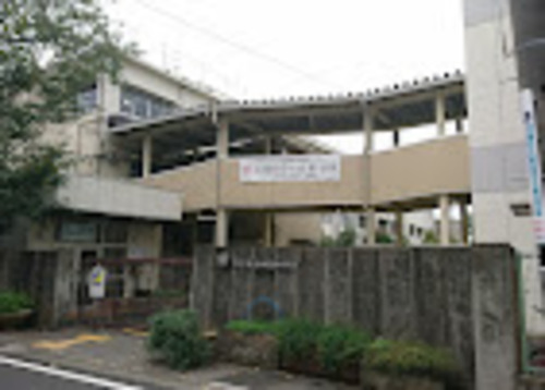 川口市立仲町中学校
