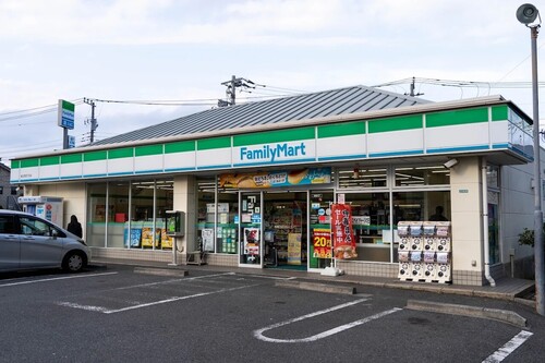ファミリーマート春江町四丁目店
