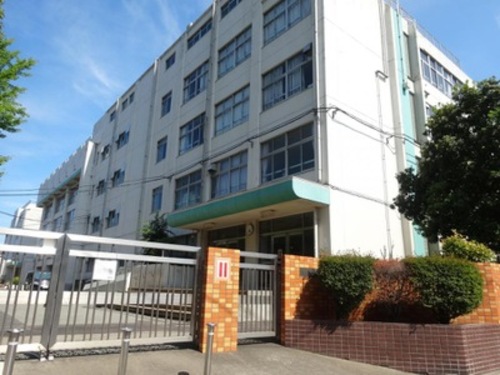 足立区立加賀中学校