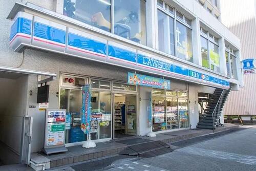 ローソン新宿坂町店