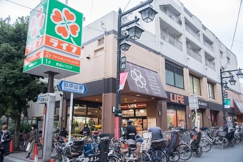 ライフ仲宿店
