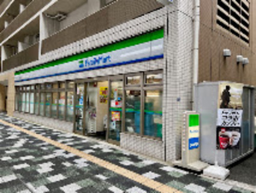 ファミリーマート 新宿板橋店（新板橋店）