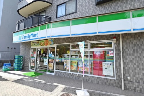 ファミリーマート 大島八丁目店