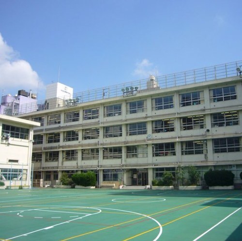 台東区立御徒町台東中学校