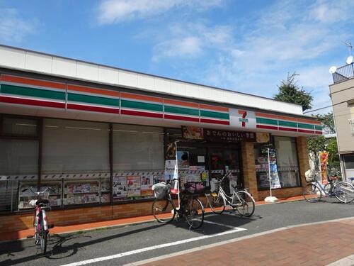 セブンイレブン足立亀田小前店