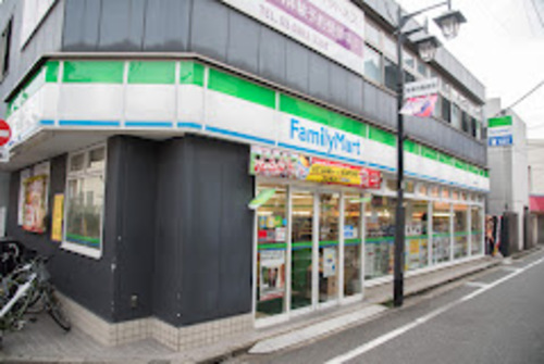 ファミリーマート 東長崎駅南店