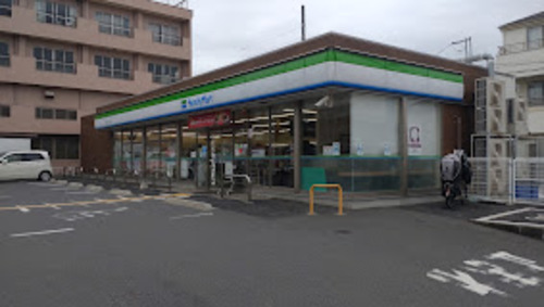 ファミリーマート 川口芝下一丁目店
