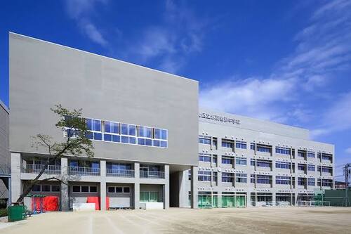 北区立赤羽岩淵中学校