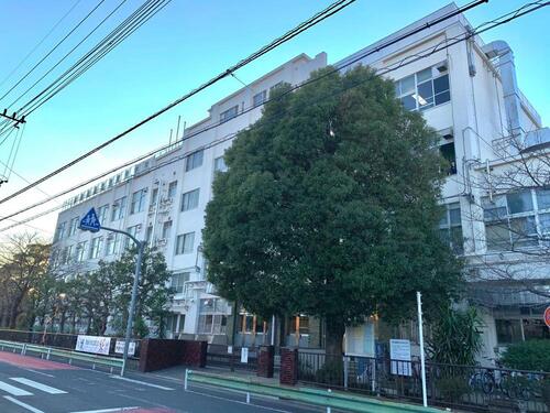 足立区立伊興中学校