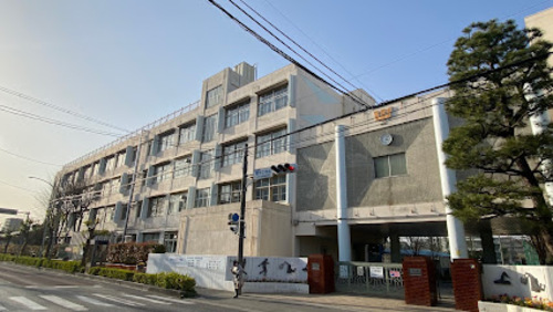 川口市立青木中学校