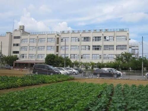 足立区立谷中中学校