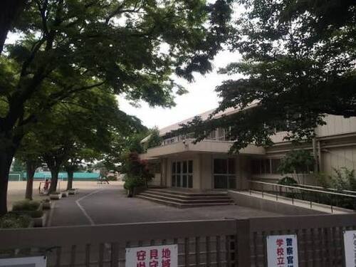 蕨市立西小学校
