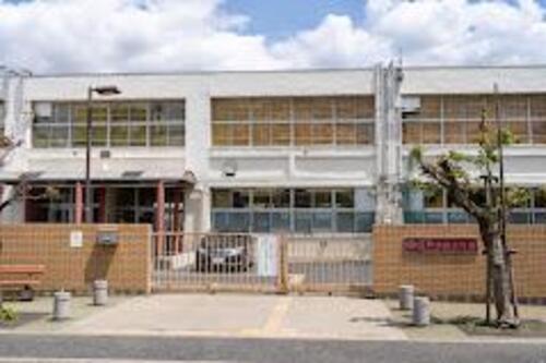 流山市立江戸川台小学校