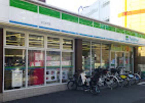 ファミリーマート 川口末広店