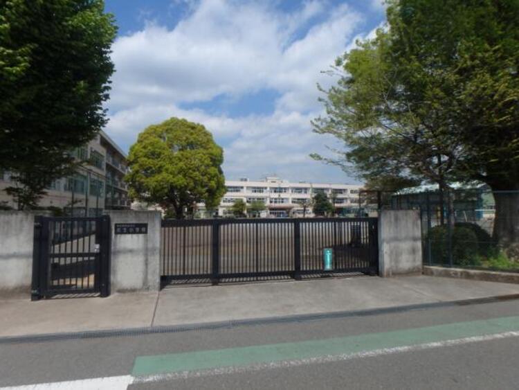 周辺 忠生小学校まで約1670m