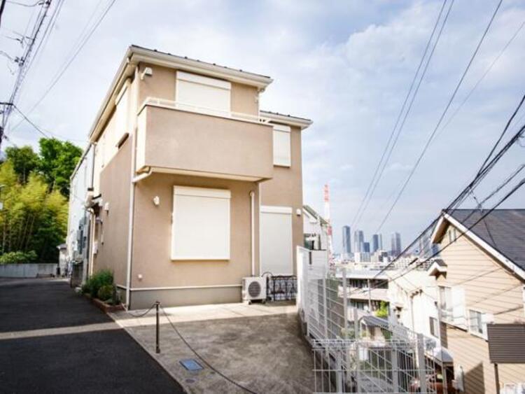 外観 平成25年築の築浅戸建て