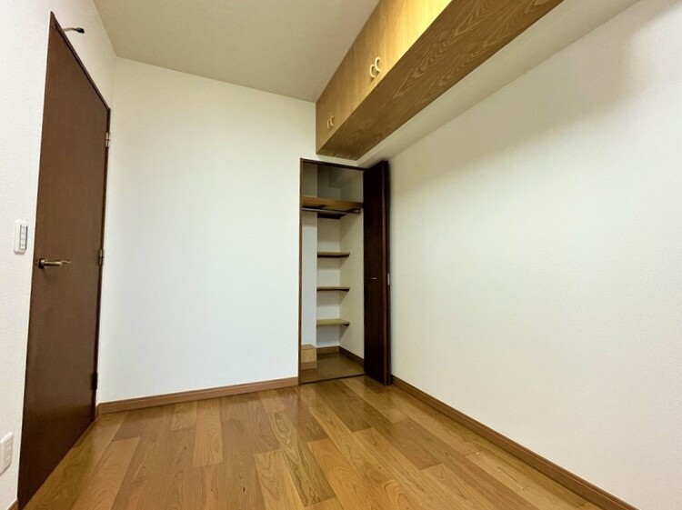 内装 洋室6帖