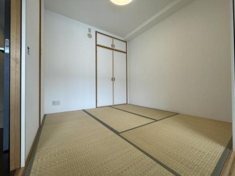 その他 リビング横にゆったり寛げる和室があります。