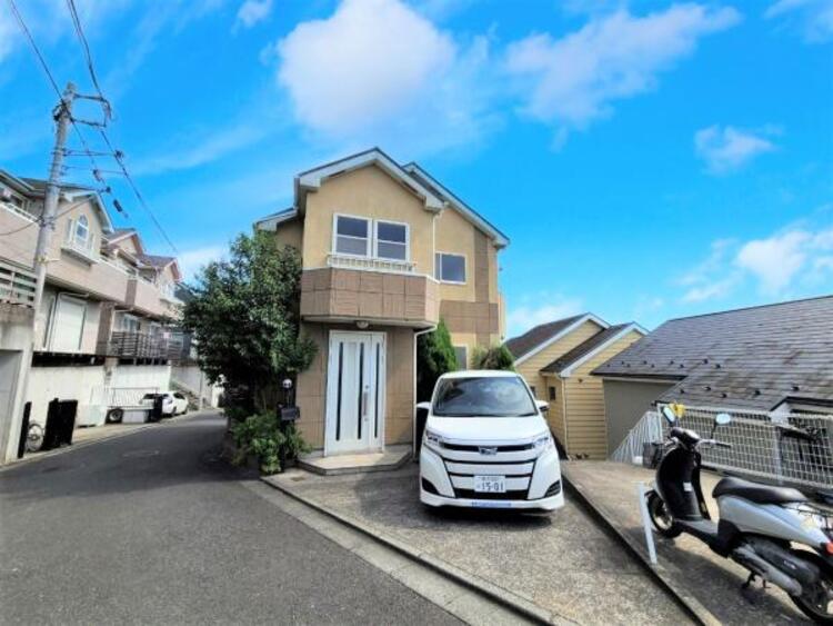 外観 【外観写真】時代の流行ではなく拘りを貫く。シックなカラートーンで街並みに溶け込む外観は、主張し過ぎず、かつ平凡ではない絶妙なバランスで輝きを放ちます。