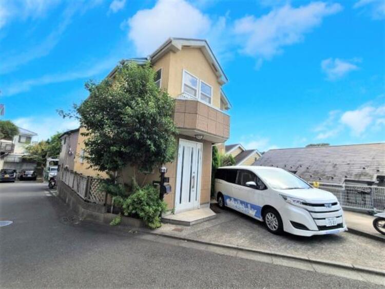 外観 【外観写真】時代の流行ではなく拘りを貫く。シックなカラートーンで街並みに溶け込む外観は、主張し過ぎず、かつ平凡ではない絶妙なバランスで輝きを放ちます。