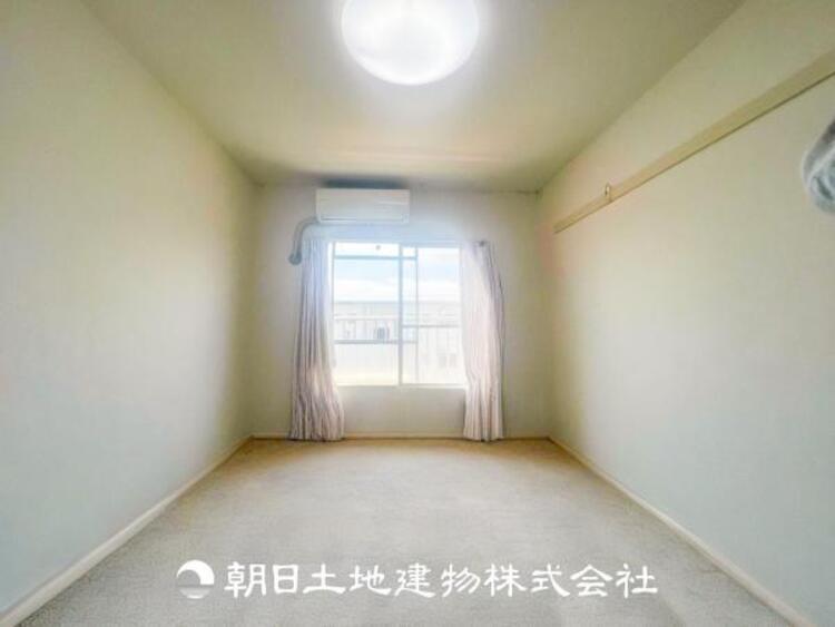 内装 趣味・感性で個性的に飾って頂けるようシンプルに仕上げてあります。