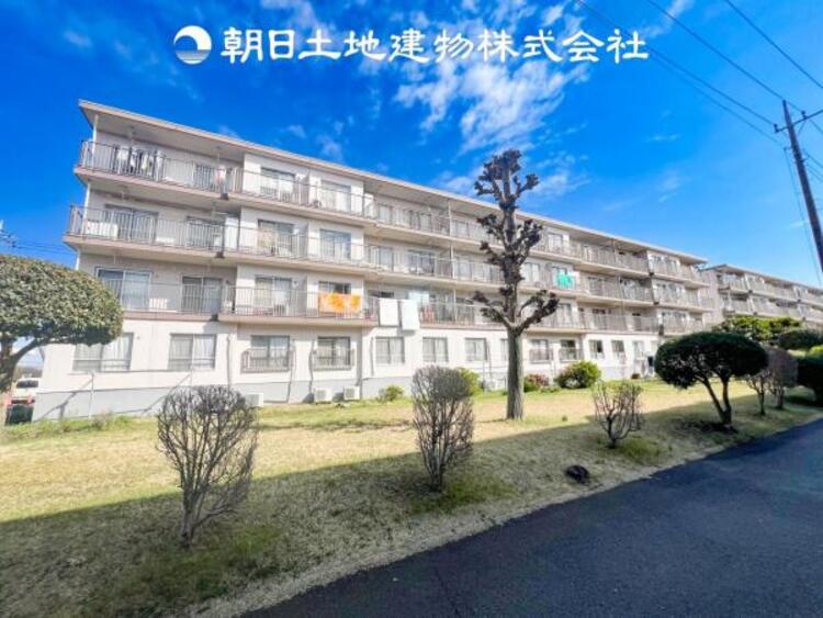 外観 時間のゆとりと空間、暖かな陽光がもたらす光と風を独占してください。新しい暮らしが始まります。