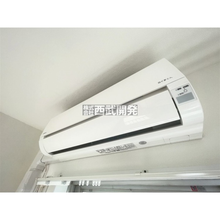 設備 リビングにはエアコンが設置されており、お引越しされた日から快適にお過ごしになれます。