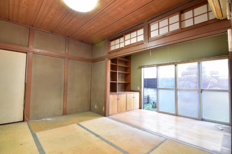 内装 続き間の和室は小さなお子様の遊びスペースとしても、老後の生活にも重宝します。