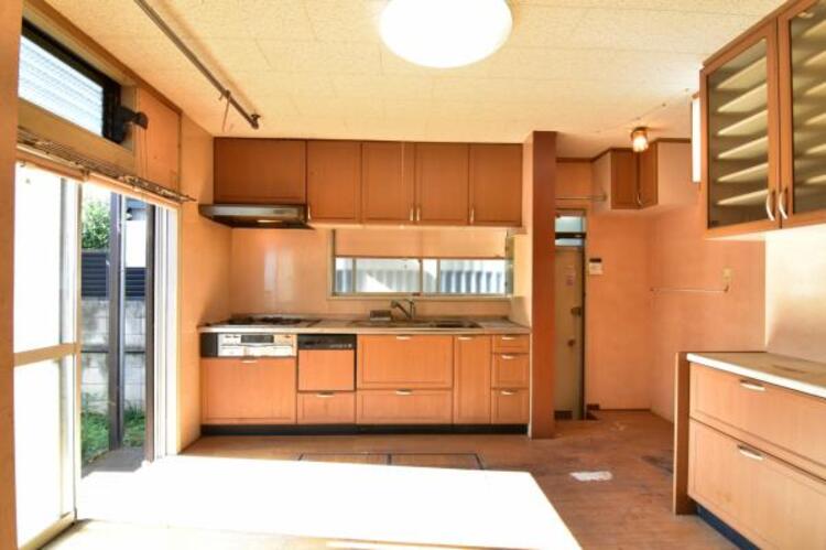 キッチン キッチンは毎日使う場所だから、忙しいときでも使いやすく、いつもキレイに保ちたい。等身大のわが家らしい、ぴったりのキッチン。