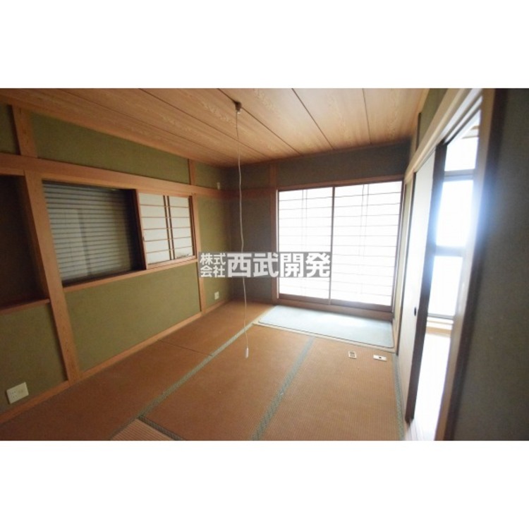 内装 ２階洋室６帖リフォーム中