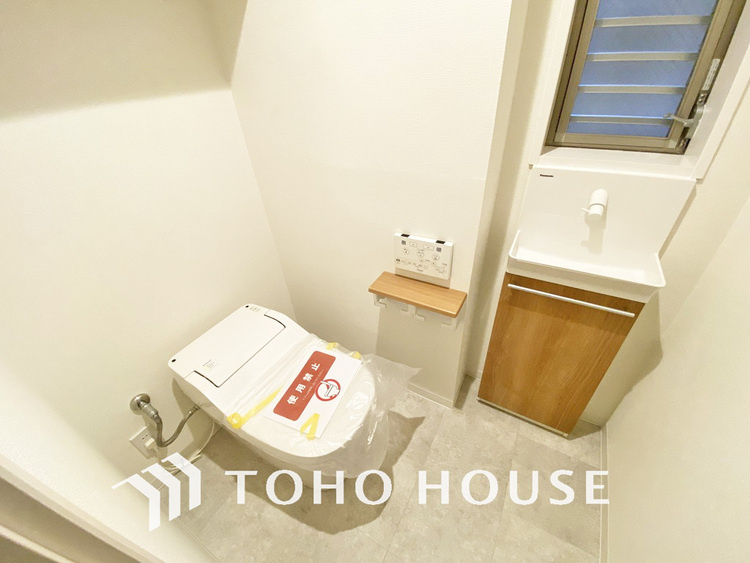 トイレ トイレには快適な温水洗浄便座付