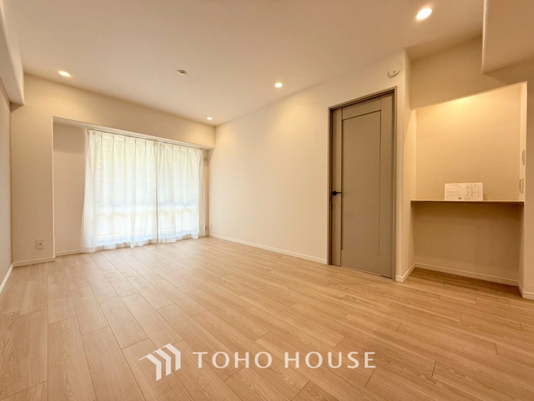 内装 【Private room】感性を育むプライベートルームはシンプルでスマートな空間。好みの空間で読書をしたり、音楽を聞いたりと一人の時間も充実したものにできます。