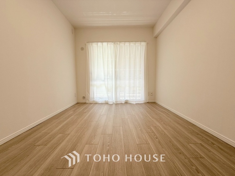 内装 【Private room】感性を育むプライベートルームはシンプルでスマートな空間。好みの空間で読書をしたり、音楽を聞いたりと一人の時間も充実したものにできます。