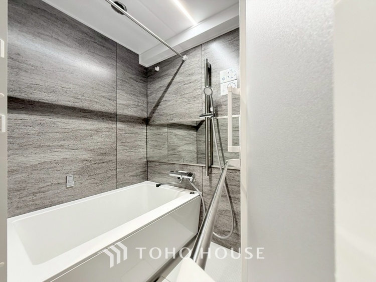 風呂 浴室は一日の疲れを癒す特別な空間。清潔感と快適性で心身ともにリフレッシュできます。