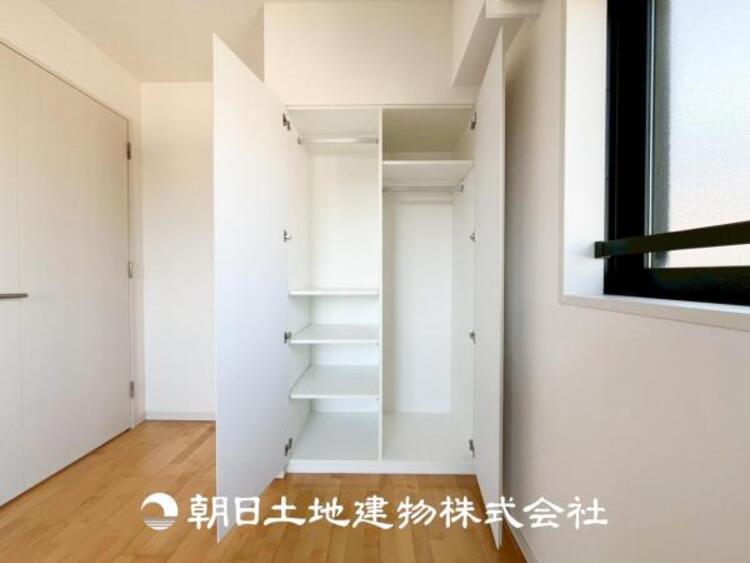 収納 【収納】部屋ごとに設けた収納は住みやすさへのこだわりがあります。シンプルで使いやすい収納スペース。