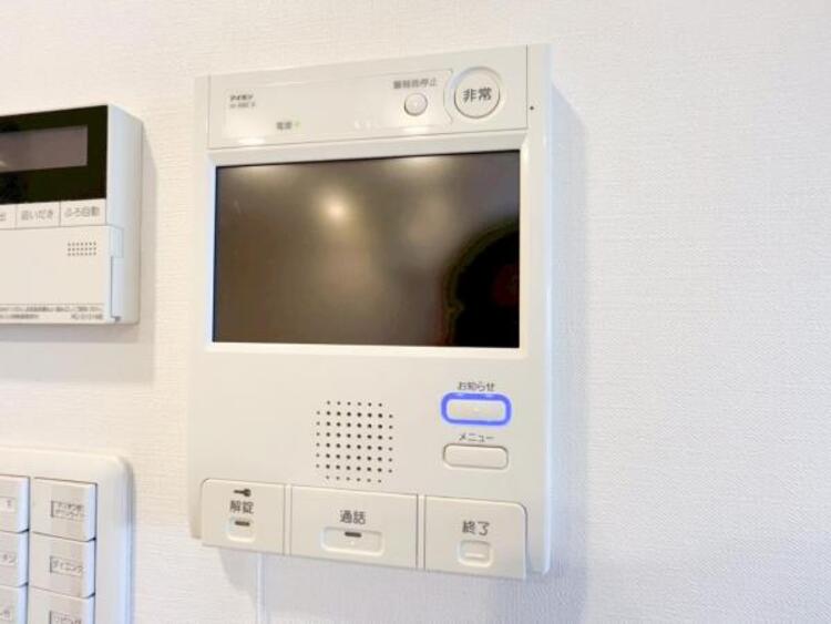 設備 【設備】お客様のお顔が確認出来るので、セキュリティ対策にも最適のモニター付きインターホン。
