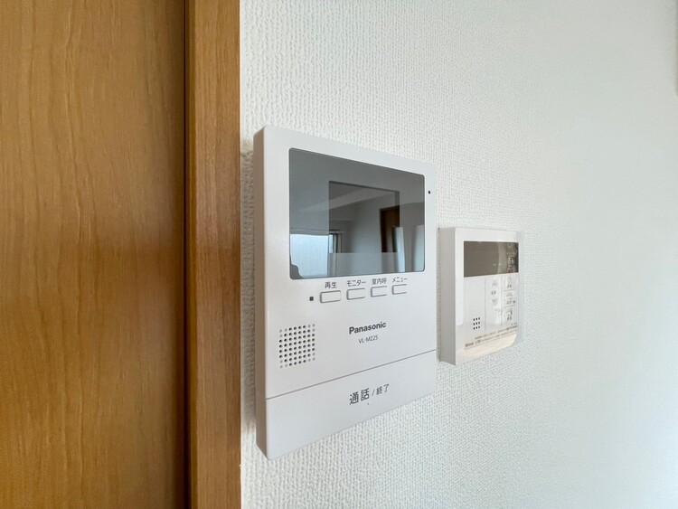 その他 誰が来てもわかる様にモニター付きインターホンを設置。