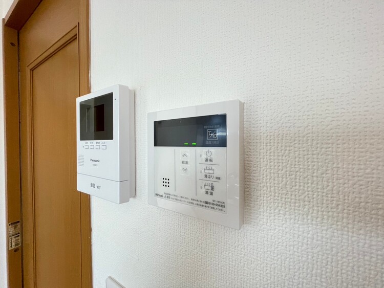 その他 見やすい画面で操作しやすい給湯パネル。