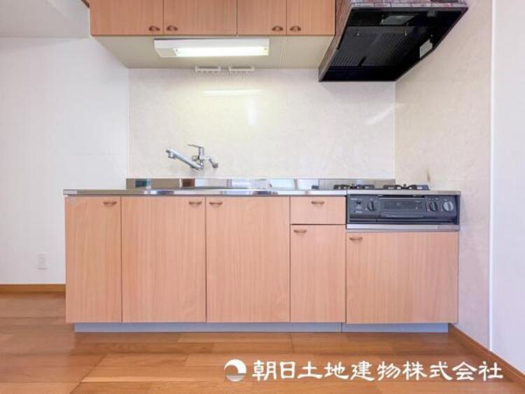 キッチン 【キッチン】シンプルで使いやすさにこだわりました。快適な日常を支える機能性と強さがひとつになった自慢のキッチンです。