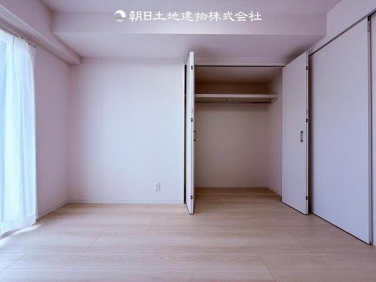 内装 
