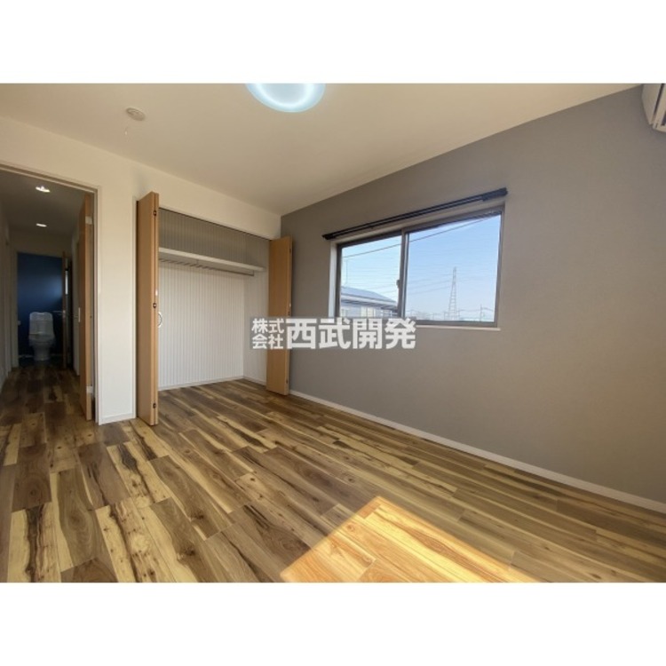 内装 ２階洋室６帖