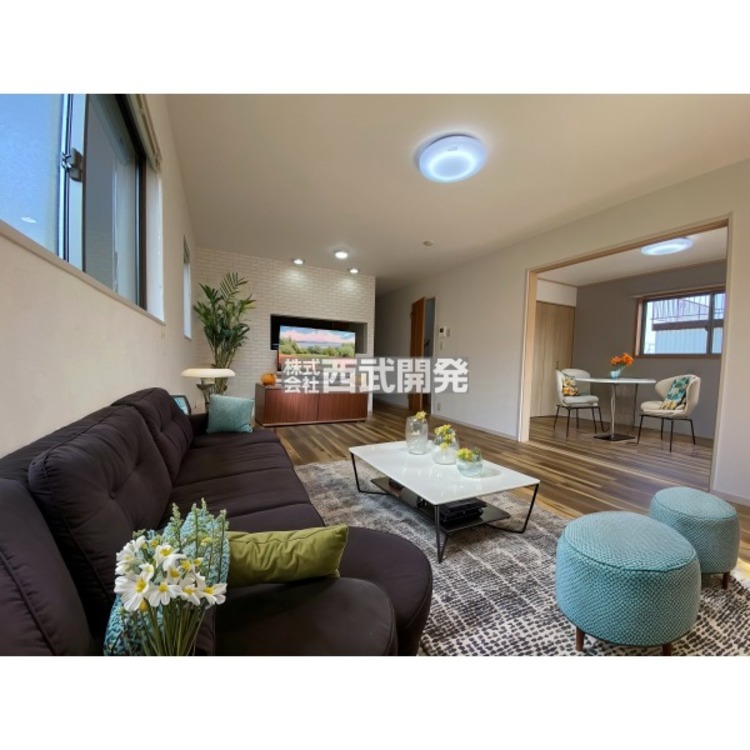 居間 【配置してある家具や小物はCGによるイメージです。】LDK１７帖