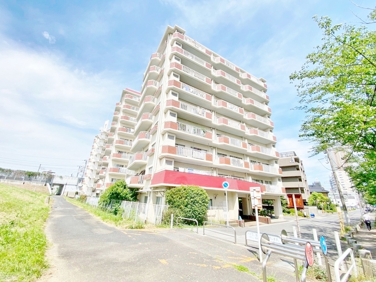 外観 資料には掲載していない情報が、現地にはたくさんあります。是非一度、現地をご確認ください。