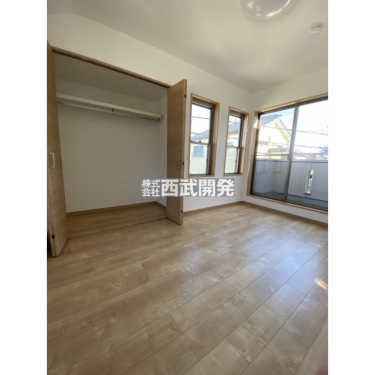 内装 ２階洋室６帖